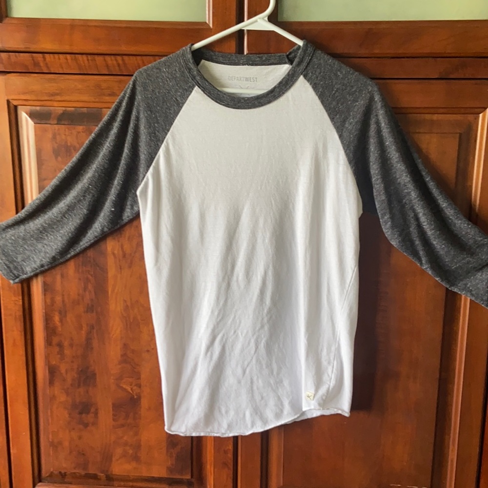 Medium DepartWest 3/4 T-shirt